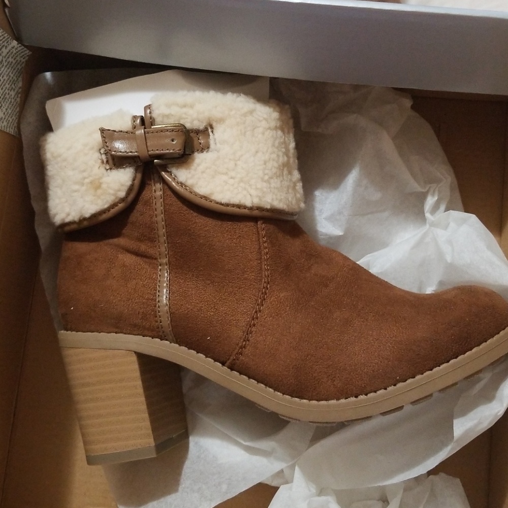 Brown swade boots